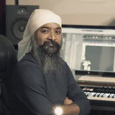 Écoutez Gurcharan Singh, regardez des vidéoclips, lisez la biographie, consultez les dates de tournée et plus encore !