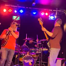 Ascolta The Desperados, guarda video musicali, leggi la biografia, vedi le date del tour & altro!