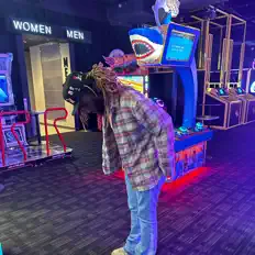 Escucha a Jay Steeze, mira videos musicales, lee su biografía, consulta las fechas de las gira y más.
