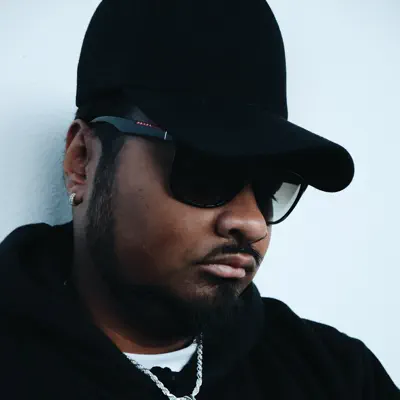 Listen to Guccey Dove, watch music videos, read bio, see tour dates & more!