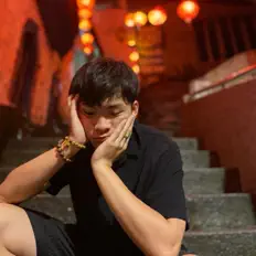 Ouve Calvin Lam, vê vídeos de música, lê a biografia, vê as datas da digressão e muito mais!