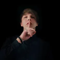 Listen to Мысли, watch music videos, read bio, see tour dates & more!
