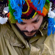 Poslechněte si interpreta Filling Up The Blanks, sledujte hudební videa, přečtěte si životopis, podívejte se na data turné a další informace.