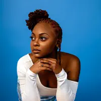 Ouça undefined, assista a videoclipes, leia a biografia, veja as datas das turnês e mais!