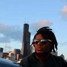 聆聽 Picasso of Chicago、觀看音樂影片、閱讀小傳、查看巡演日期等！