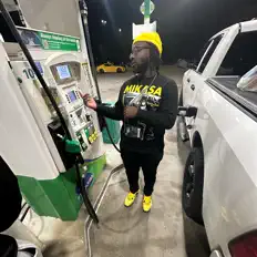 Posłuchaj wykonawcy WYDTezzo, obejrzyj teledyski, przeczytaj biografię, zobacz daty tras koncertowych i nie tylko!