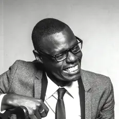 聆聽 Noel Grass、觀看音樂影片、閱讀小傳、查看巡演日期等！