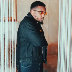 Escucha a Mello B, mira videos musicales, lee su biografía, consulta las fechas de las gira y más.