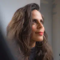 undefined सुनें, म्यूज़िक वीडियो देखें, बायो पढ़ें, दौरे की तारीखें और बहुत कुछ देखें!