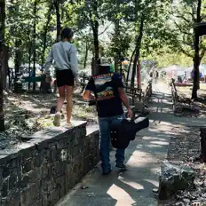 Poslechněte si interpreta Dustin Knight, sledujte hudební videa, přečtěte si životopis, podívejte se na data turné a další informace.