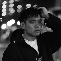 聆聽 nhienle、觀看音樂影片、閱讀小傳、查看巡演日期等！