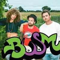 Hör dir undefined an, schau dir Musikvideos an, lies die Biografie, finde Tourdaten und mehr!