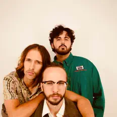 Escucha a The Pretty Ugly, mira videos musicales, lee su biografía, consulta las fechas de las gira y más.