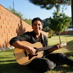 Poslechněte si interpreta Bernardo Quintero, sledujte hudební videa, přečtěte si životopis, podívejte se na data turné a další informace.