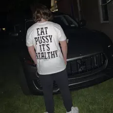 Hör dir Cracka Capone an, schau dir Musikvideos an, lies die Biografie, finde Tourdaten und mehr!