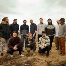 Dengarkan Guiding Star Orchestra, tonton video musik, baca bio, lihat tanggal tur & lainnya!