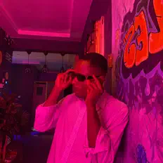 Listen to Mikeyboomin, watch music videos, read bio, see tour dates & more!