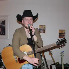 Cowboyd을(를) 듣고, 뮤직 비디오를 보고, 약력을 읽고, 투어 일정 등을 확인하세요!