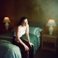 聆聽 Nikki Lorenzo、觀看音樂影片、閱讀小傳、查看巡演日期等！
