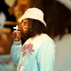 聆聽 King Stoner91、觀看音樂影片、閱讀小傳、查看巡演日期等！