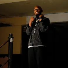 Ouve Twinn, vê vídeos de música, lê a biografia, vê as datas da digressão e muito mais!