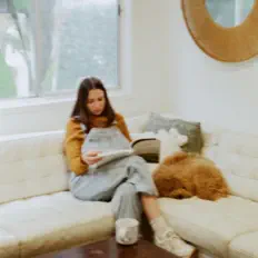 Jessie-Rose Raynerを聴いたり、ミュージックビデオを鑑賞したり、経歴やツアー日程などを確認したりしましょう！