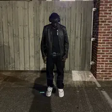 Ακούστε περιεχόμενο από Y-Solare, παρακολουθήστε μουσικά βίντεο, διαβάστε το βιογραφικό, δείτε ημερομηνίες περιοδείας, και πολλά ακόμη!