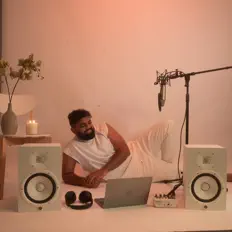 Posłuchaj wykonawcy TRUELOVE, obejrzyj teledyski, przeczytaj biografię, zobacz daty tras koncertowych i nie tylko!