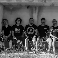Escucha a Leihotikan, mira videos musicales, lee su biografía, consulta las fechas de las gira y más.