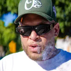 Creole Kangを聴いたり、ミュージックビデオを鑑賞したり、経歴やツアー日程などを確認したりしましょう！