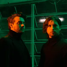 Escucha a Pyura, mira videos musicales, lee su biografía, consulta las fechas de las gira y más.