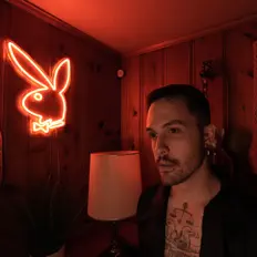 Ouve Bleaux, vê vídeos de música, lê a biografia, vê as datas da digressão e muito mais!