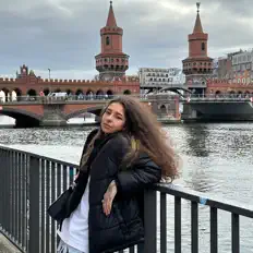 Escucha a Oossoobbeennaya, mira vídeos musicales, lee la biografía, consulta fechas de giras y mucho más.