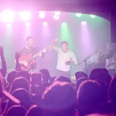 Plain Faraday सुनें, म्यूज़िक वीडियो देखें, बायो पढ़ें, दौरे की तारीखें और बहुत कुछ देखें!