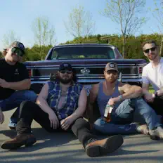 收听 Whiskey Blind、观看音乐视频、阅读小传、查看巡演日期等 ！