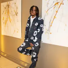 Listen to Zy Benji, watch music videos, read bio, see tour dates & more!