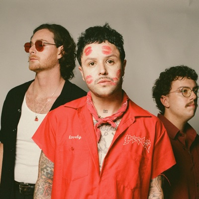 聆聽 lovelytheband、觀看音樂影片、閱讀小傳、查看巡演日期等！