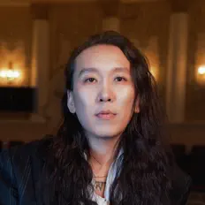 Choi Jooを聴いたり、ミュージックビデオを鑑賞したり、経歴やツアー日程などを確認したりしましょう！