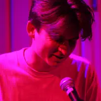 收听 undefined、观看音乐视频、阅读小传、查看巡演日期等 ！