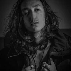 Prince Shresthaを聴いたり、ミュージックビデオを鑑賞したり、経歴やツアー日程などを確認したりしましょう！