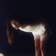 收听 Madeline、观看音乐视频、阅读小传、查看巡演日期等 ！