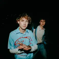 Ascolta By George, guarda video musicali, leggi la biografia, vedi le date del tour & altro!