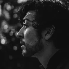 Écoutez Kris Roche, regardez des vidéoclips, lisez la biographie, consultez les dates de tournée et plus encore !