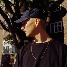 Ascolta uyulala, guarda video musicali, leggi la biografia, vedi le date del tour & altro!