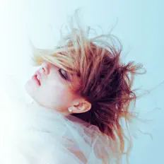 聆聽 Annabel Asher、觀看音樂影片、閱讀小傳、查看巡演日期等！