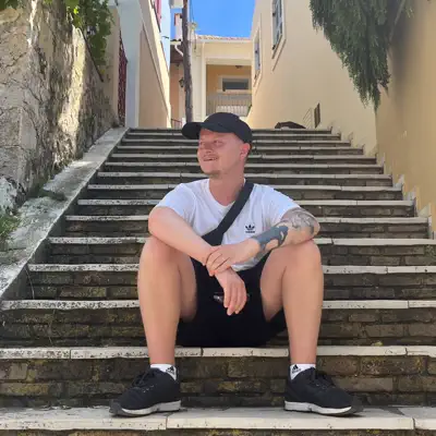 Listen to George Daniell, watch music videos, read bio, see tour dates & more!