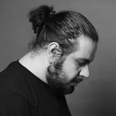 Ouça Farshid Aria, assista a videoclipes, leia a biografia, veja as datas das turnês e mais!