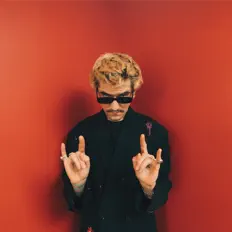 Poslechněte si interpreta Ник Брусковский, sledujte hudební videa, přečtěte si životopis, podívejte se na data turné a další informace.