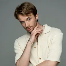 Listen to Свят, watch music videos, read bio, see tour dates & more!