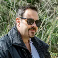 Ακούστε περιεχόμενο από Bad Blue Hill, παρακολουθήστε μουσικά βίντεο, διαβάστε το βιογραφικό, δείτε ημερομηνίες περιοδείας, και πολλά ακόμη!